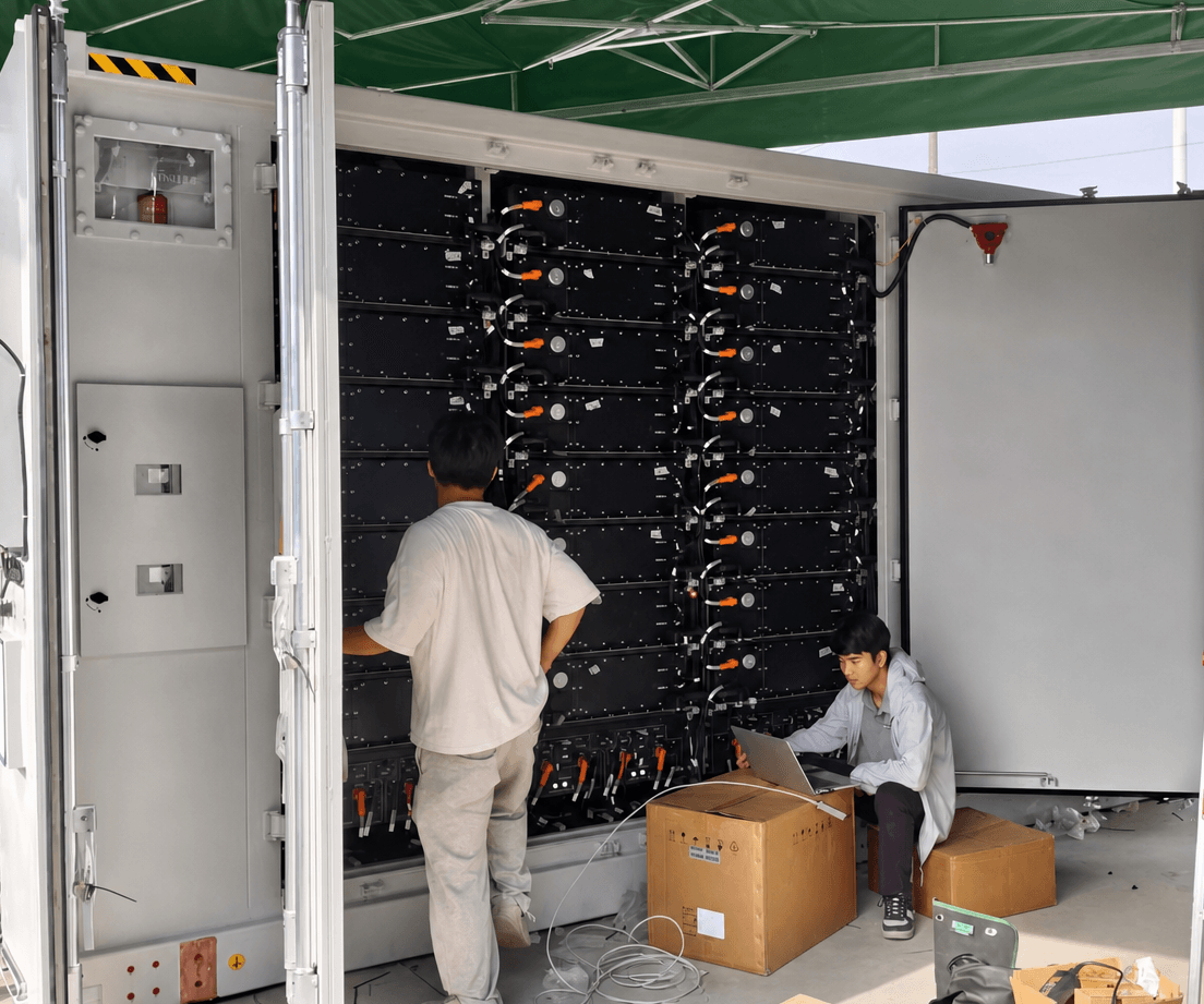 Inedge Power شحن 30 ميجاوات/ساعة من أنظمة تخزين الطاقة بالبطاريات (BESS) إلى إندونيسيا: مصممة خصيصًا لتتحمل الظروف القاسية للجزر الاستوائية >